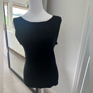 St. John knits tank/shell black NWT large